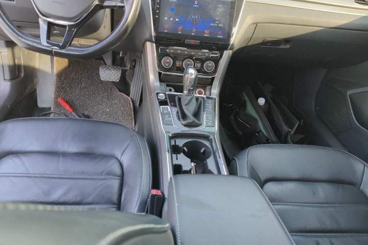 Used Volkswagen Passat 2017 330TSI DSG Luxury Edition
