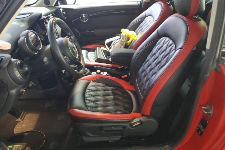 Used  MINI 2019 1.5T ONE PLUS
