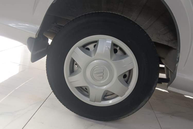 Used Foton Scenic G5 2023 2.4L Gasoline Commercial & Travel Professional Edition Clear-Window 5/9-Seater 4K22D4M
