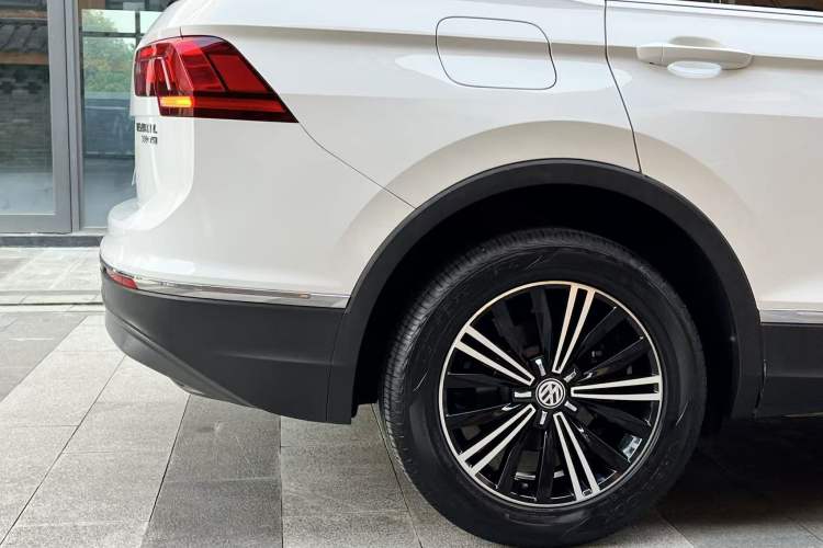 Used Volkswagen Tiguan L 2020 330TSI Automatic Two-Wheel Drive Panoramic Comfort Edition China VI Standard