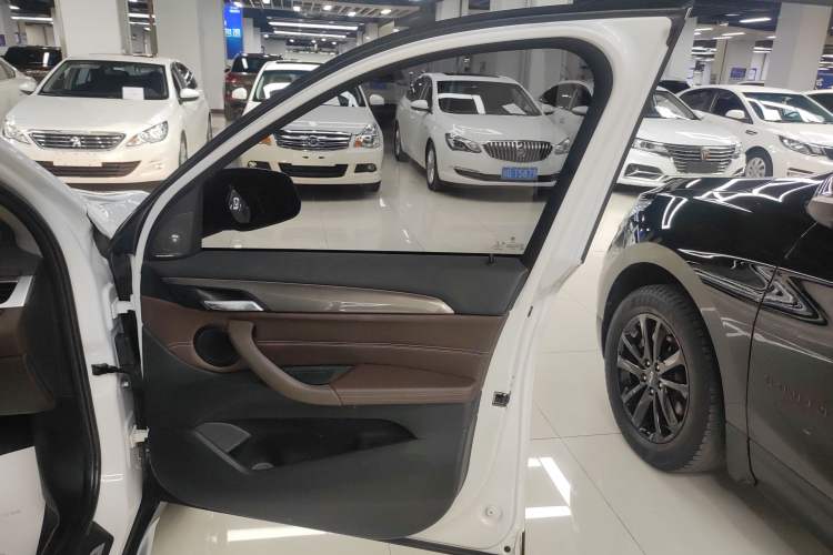 Used BMW X1 2018 sDrive18Li Luxury Model