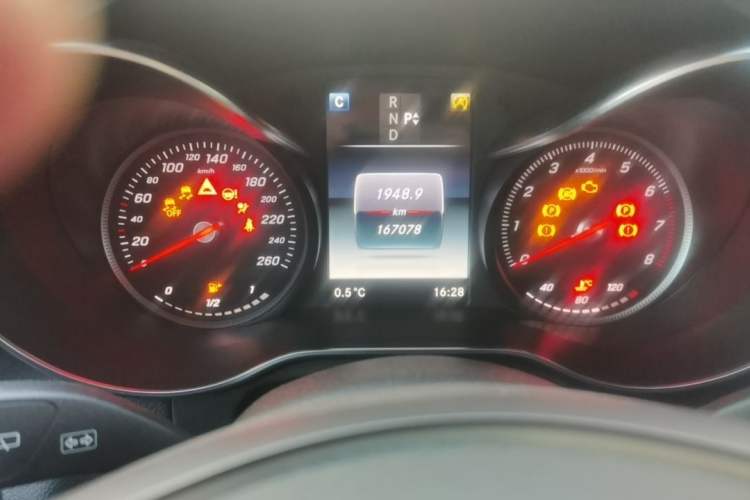 Used Mercedes-Benz GLC 2019 GLC 260 L 4MATIC Dynamic Model