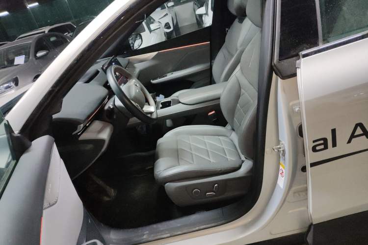 Used  S05 2024 510 Ultra Pure Electric Version
