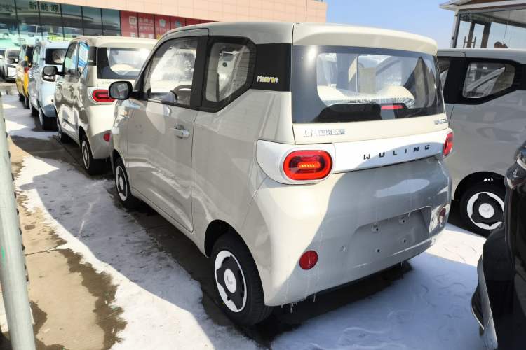 Used Wuling Hongguang MINIEV 2024 3rd Generation 215km Youth Edition
