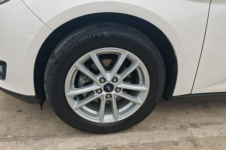 Used Ford Focus 2017 Hatchback 1.6L Automatic Fashion Edition Smart Drive Version