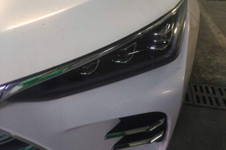 Used BYD Tang New Energy 2019 DM 2.0T All-Wheel Drive Smart Connectivity Enjoyment Model 7 Seats China VI Standard