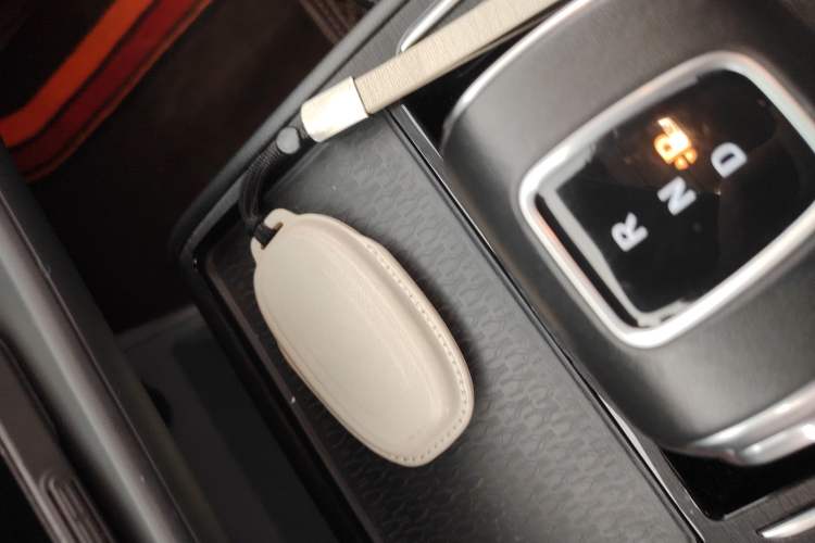 Used Hongqi E-QM5 2021 Online Booking Charging Basic Edition 5 Seats
