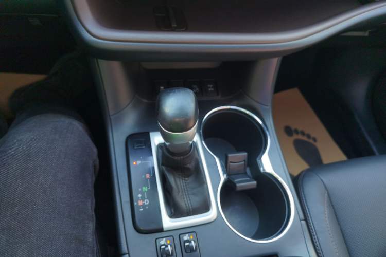 Used Toyota Highlander 2015 2.0T Four-Wheel Drive Luxury Edition 7-Seater