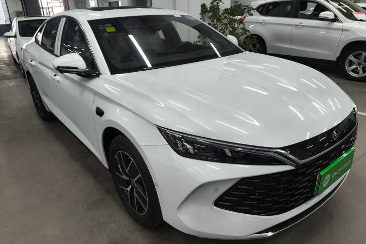 Used BYD Qin L 2025 DM-i Smart Drive 120KM Leading Model