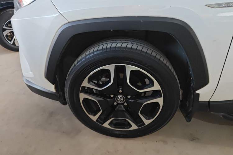 Used Toyota RAV4 2021 2.0L CVT Two-Wheel Drive Prestige Edition
