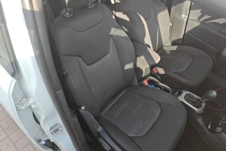 Used  Renegade 2017 180T Automatic Jingneng Edition
