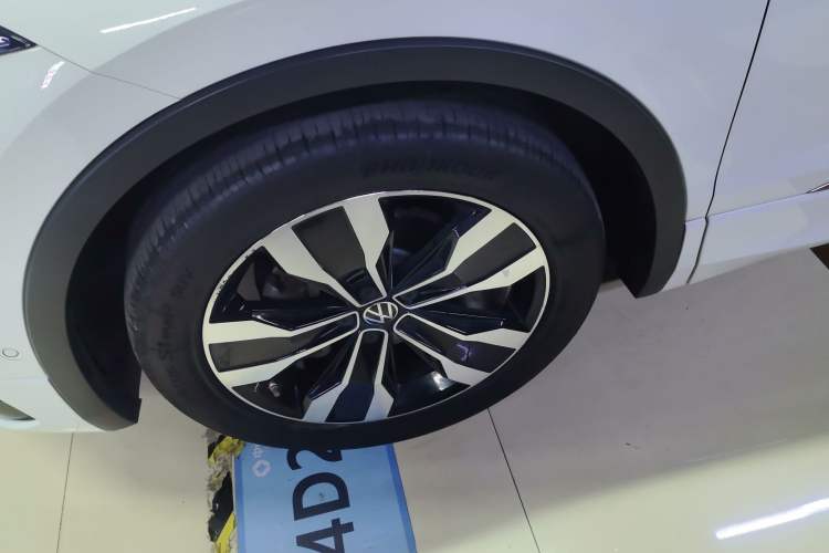 Used Volkswagen Tiguan L 2022 330TSI Automatic Two-Wheel Drive R-Line Enhanced Edition
