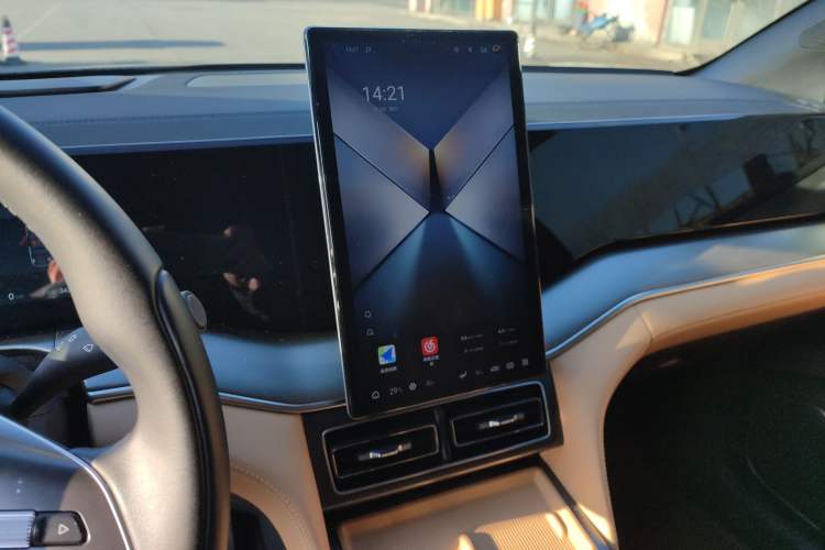 Used BYD Song L DM-i 2024 112 km Leading Edition
