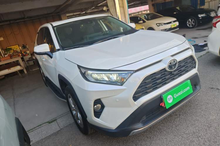 Used Toyota RAV4 2020 2.0L CVT 4x4 Trend Edition
