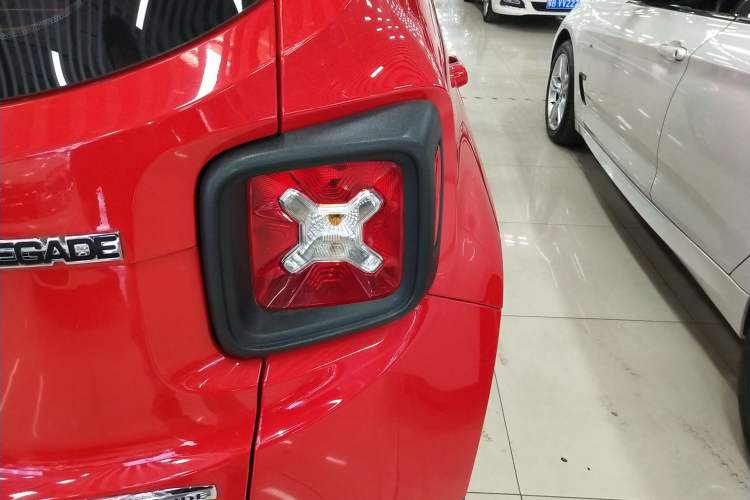 Used  Renegade 2017 180T Automatic Jingneng Edition
