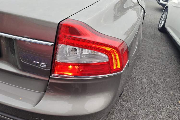 Used Volvo S80L 2015 2.0T T5 Smart Edition
