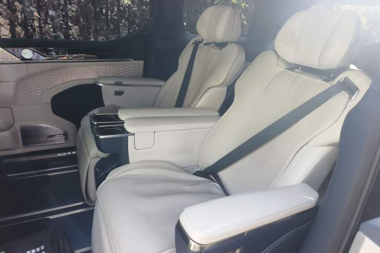 Used Zeekr 009 2022 WE Edition
