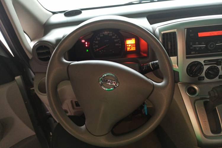 Used Nissan NV200 2016 Revised Version 1.6L CVT Luxury Edition