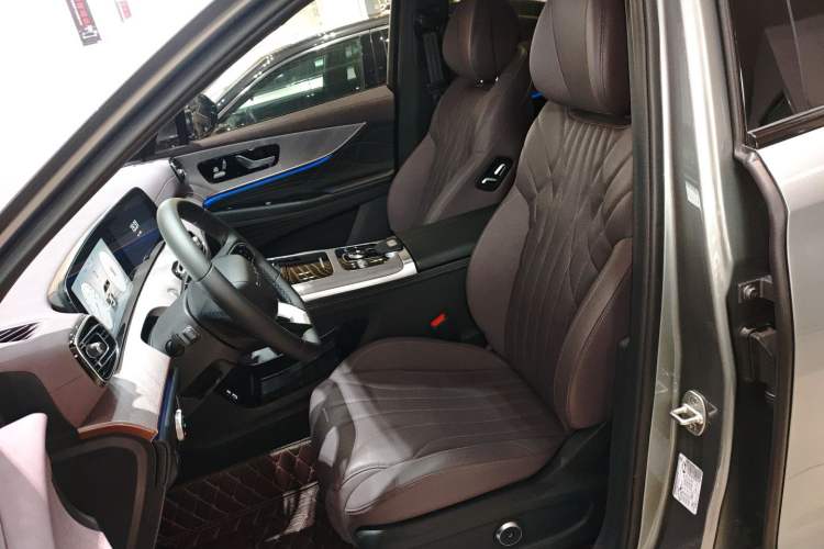 Used Chery Tiggo 9 2025 2.0T Automatic Two-Wheel Drive Luxury Edition 5 Seats