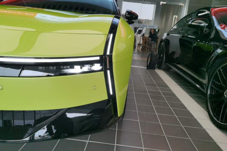 Used XPeng P7 2025 Model—702 Long Range Ultra
