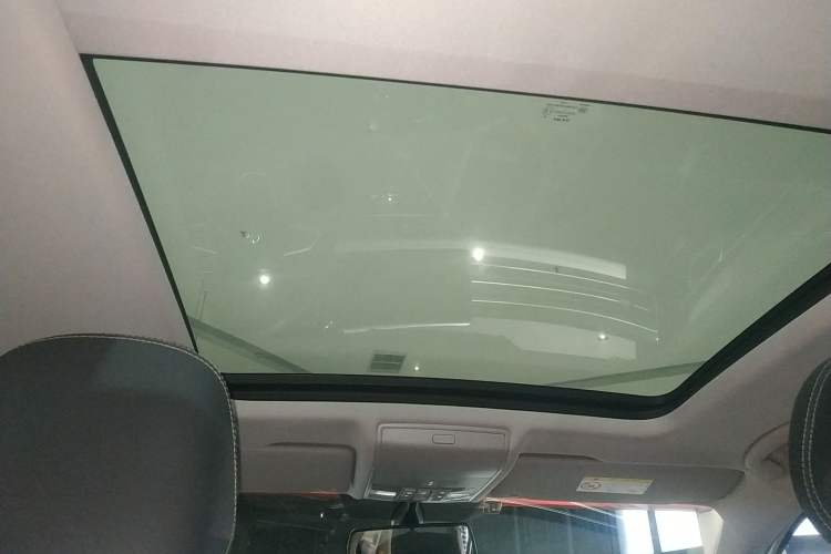 Used Volkswagen Tiguan L 2024 300TSI Automatic Two-Wheel Drive Smart Edition
