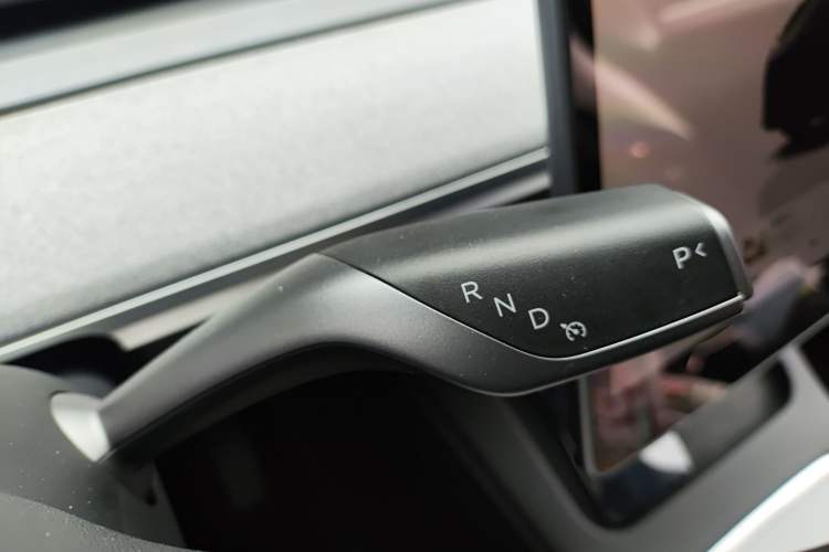 Used Tesla Model Y 2024 Rear-Wheel-Drive Version
