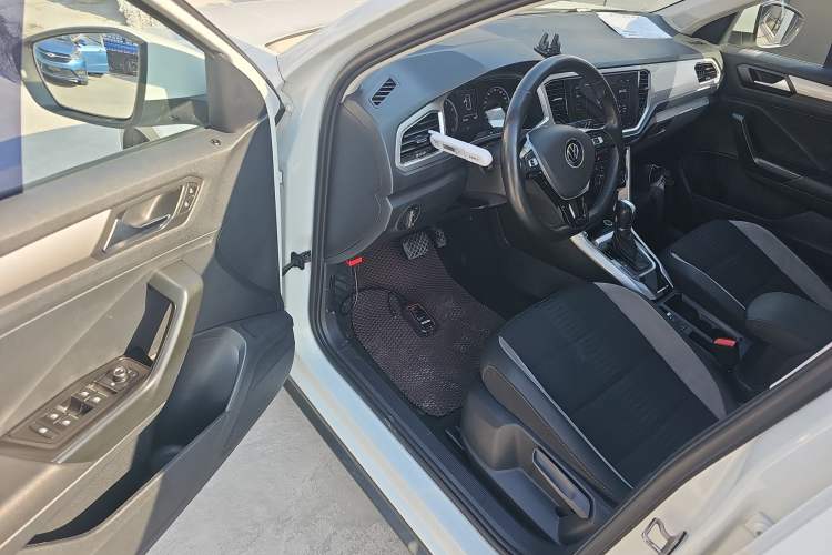 Used Volkswagen T-ROC 2022 280TSI DSG Two-Wheel Drive Elite PLUS
