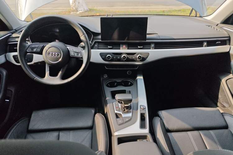 Used Audi A4L 2022 40 TFSI Fashion Dynamic Model
