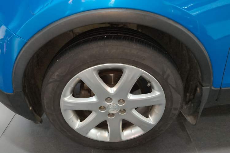 Used Buick Encore 2015 1.4T Automatic Two-Wheel Drive Urban Elite Version