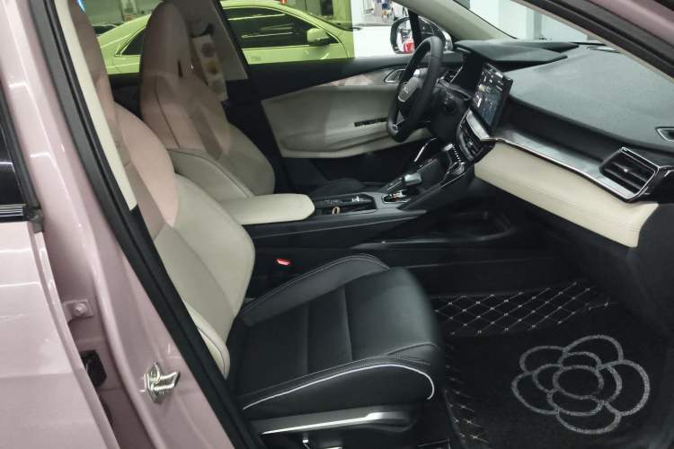 Used Lynk & Co 06 2023 Remix 1.5T Shero
