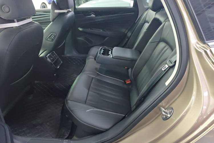 Used Volkswagen Passat 2022 330TSI Elite Edition Custom Version