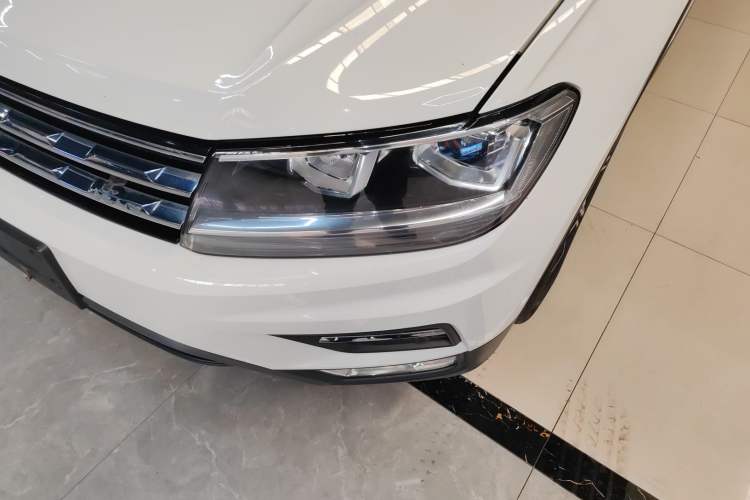 Used Volkswagen Tiguan L 2020 330TSI Automatic Two-Wheel Drive Smart Luxury Edition China VI Standard
