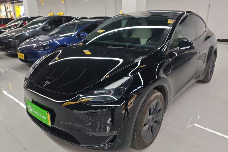 Used Tesla Model Y 2023 Long-Range All-Wheel-Drive Version