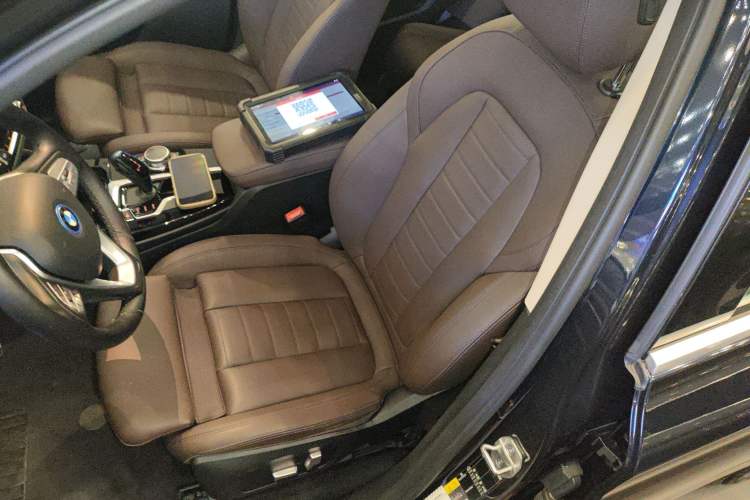 Used BMW iX3 2021 Updated Leading Edition
