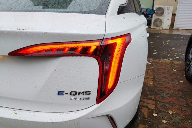 Used Hongqi E-QM5 2023 620km PLUS
