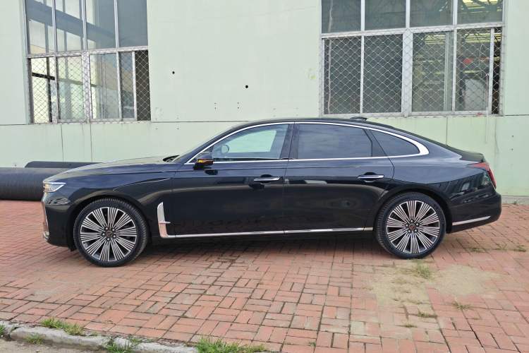 Used Hongqi H9 2025 2.0T Two-Wheel Drive Flagship Luxury Business Edition 5 Seats