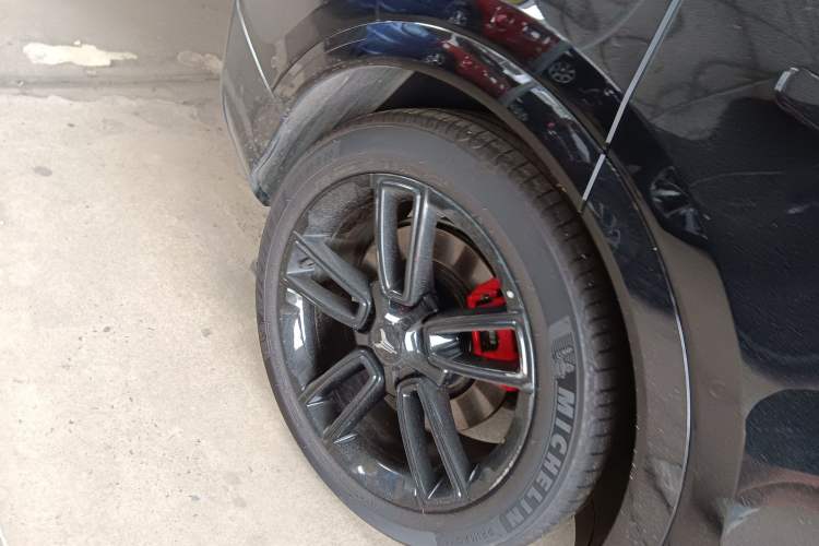 Used VOYAH FREE 2025 318 259 km All-Wheel-Drive Exploration Edition
