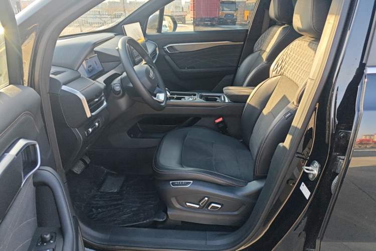 Used Geely Auto Haoyue L 2025 2.0T DCT Luxury Edition