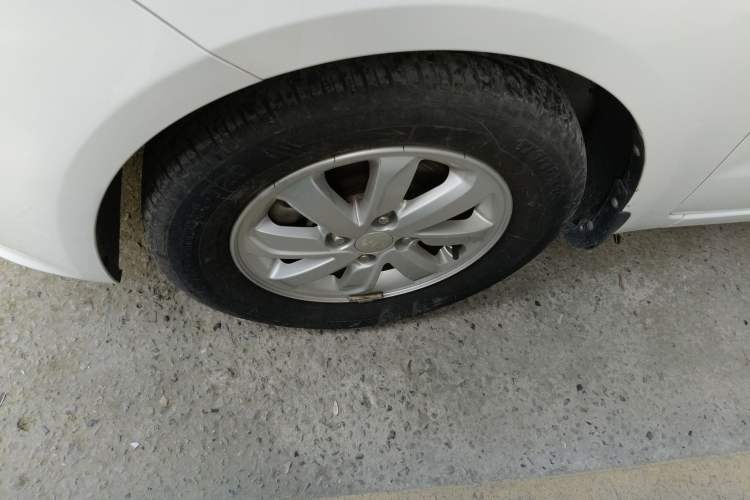 Used Kia K2 2015 Sedan 1.4L MT GLS
