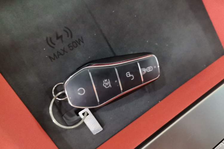 Used BYD Tang L 2025 DM 175KM Drone Player Edition
