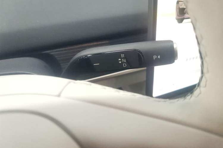 Used ONVO L60 2024 60 kWh Rear-Drive Version