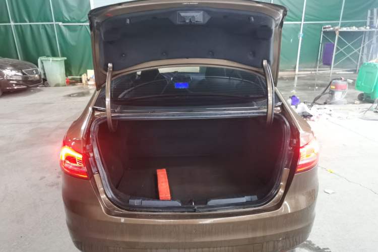 Used Ford Escort 2017 Happiness Edition 1.5L Automatic Fashion Version
