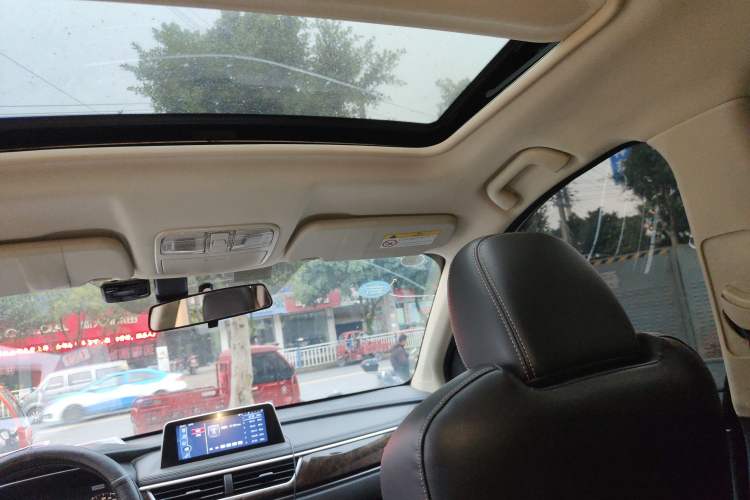 Used Dongfeng Fengon 580 2018 Revised Version 1.5T CVT Luxury Edition
