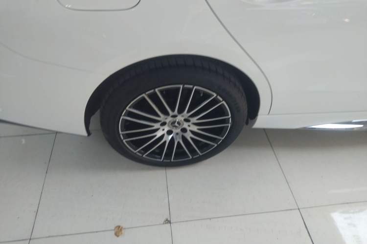 Used Mercedes-Benz C-Class 2024 Second Facelift C 260 L Sport Edition
