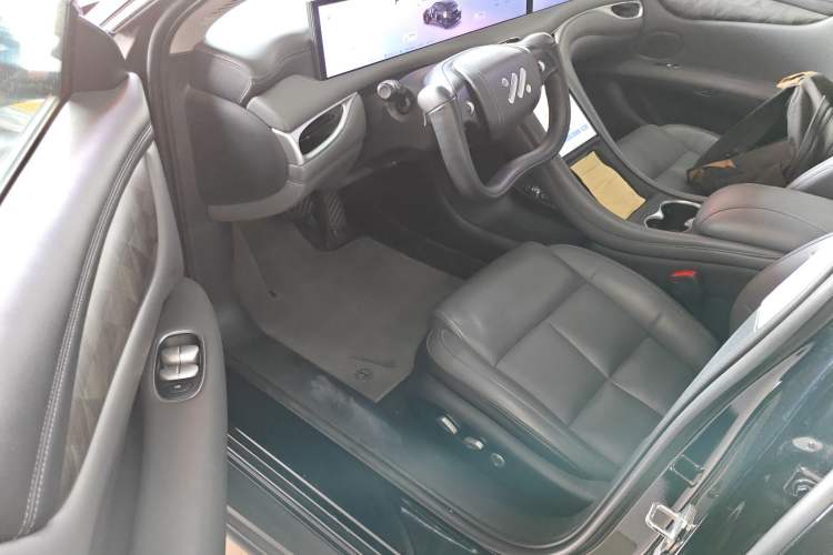 Used  L6 2024 Max Enhanced Performance Edition
