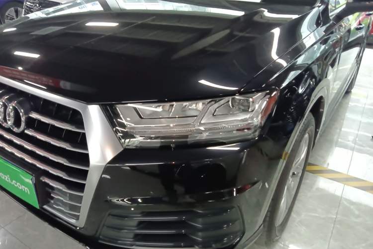 Used Audi Q7 2019 45 TFSI Comfort Model
