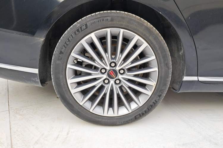 Used Hongqi H9 2023 2.0T Smart Connect Flagship Edition
