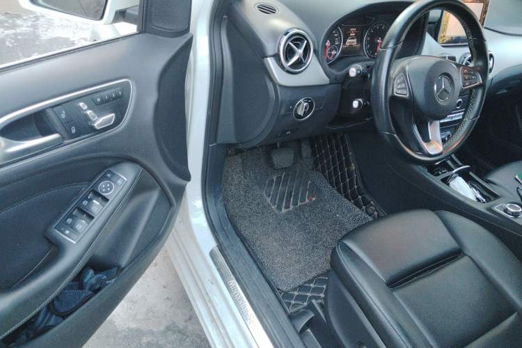 Used Mercedes-Benz B-Class 2015 B 200 Fashion Model