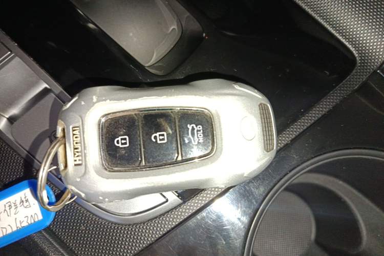 Used Hyundai Elantra 2023 1.5L CVT LUX Prestige Edition
