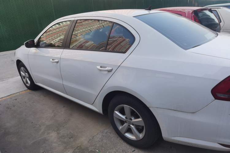 Used Volkswagen Lavida 2015 1.6L Automatic Fashion Edition
